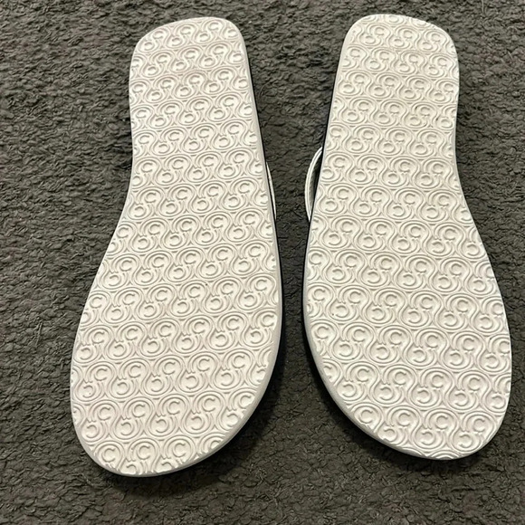 Cobian white and navy Nias bounce flip flop - Picture 2 of 6